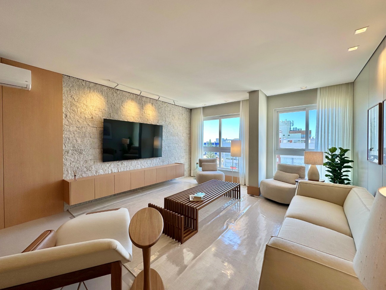Apartamento 3 dormitórios à venda no bairro Zona Nova em Capão Da Canoa - imovel 5701